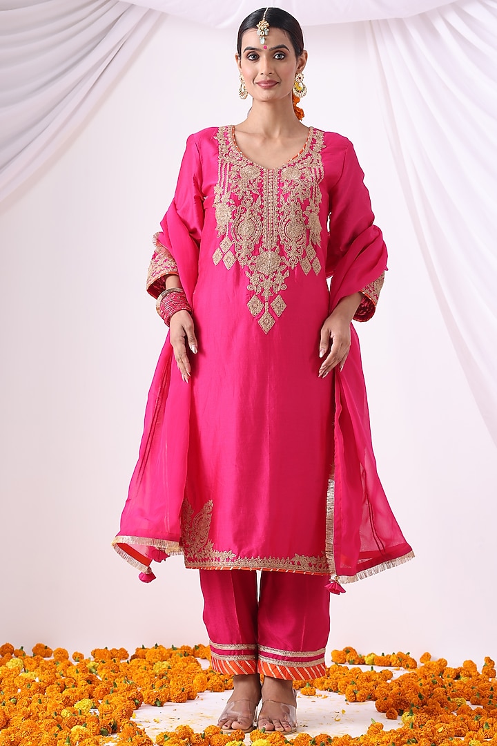 Magenta Pink Banarasi Chanderi Zari Embroidered Kurta Set by Nia By Sonia Ahuja at Pernia's Pop Up Shop