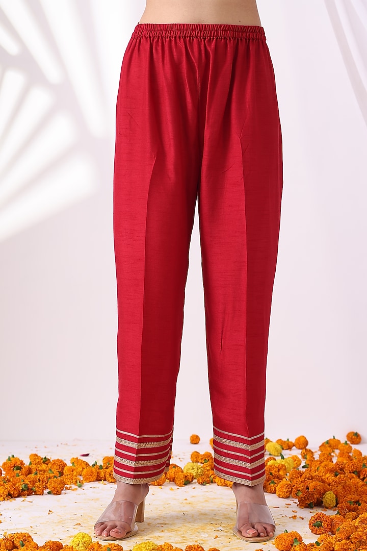 Red Chanderi Zari Embroidered Kurta Set by Nia By Sonia Ahuja at Pernia's Pop Up Shop