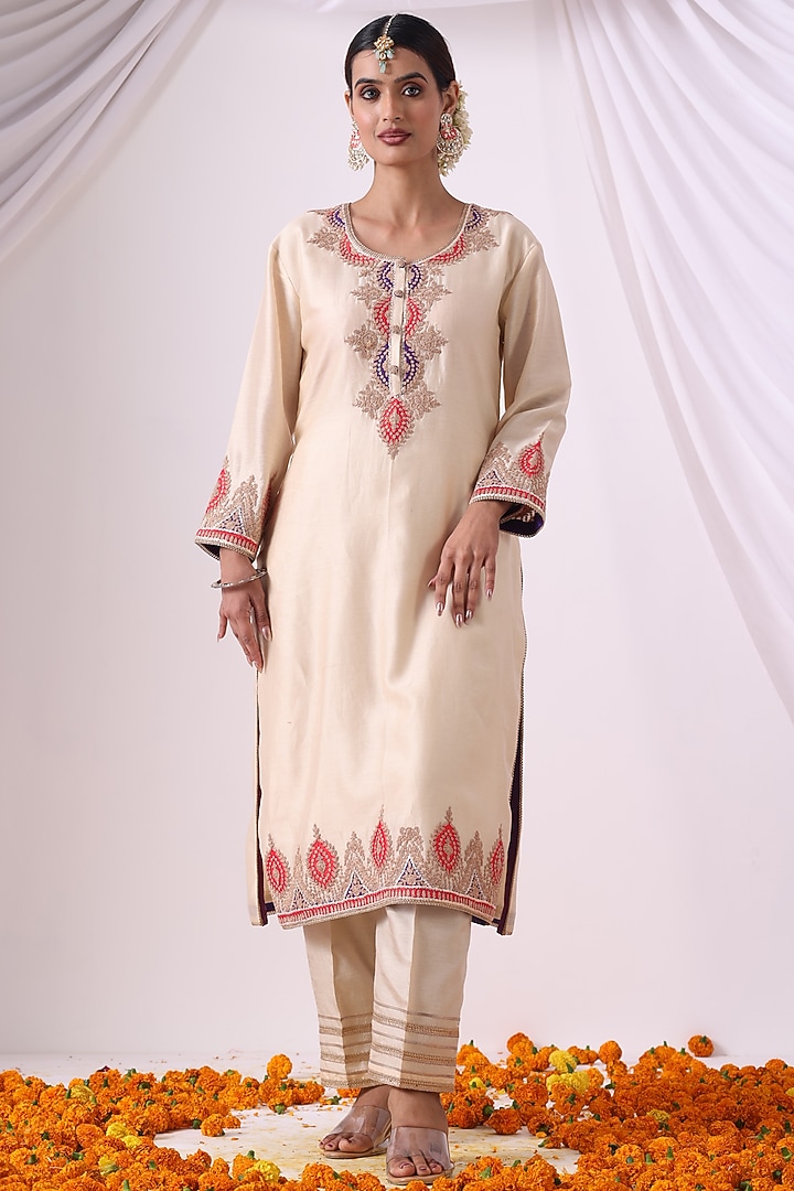 Ivory Chanderi Zari Embroidered Kurta Set by Nia By Sonia Ahuja at Pernia's Pop Up Shop