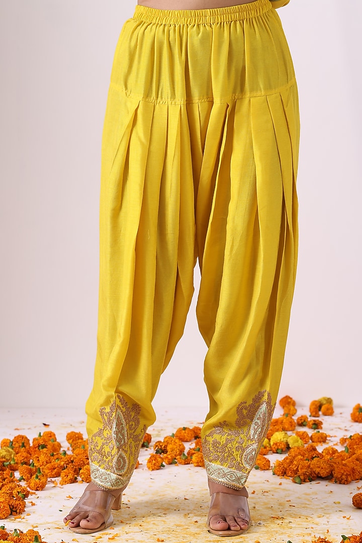 Yellow Chanderi Zari Embroidered Choga Kurta Set by Nia By Sonia Ahuja at Pernia's Pop Up Shop