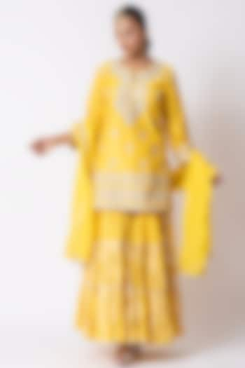 Yellow Chanderi Silk Gota Embroidered Gharara Set by Nia By Sonia Ahuja at Pernia's Pop Up Shop