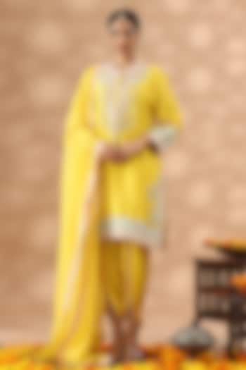 Yellow Banarasi Chanderi Kasab Embroidered Kurta Set by Nia By Sonia Ahuja at Pernia's Pop Up Shop