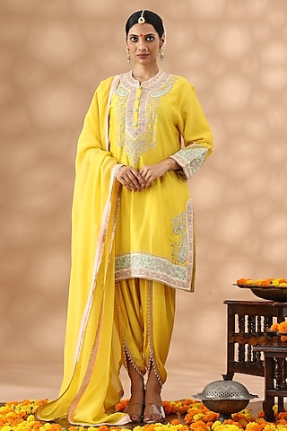 Yellow Banarasi Chanderi Kasab Embroidered Kurta Set by Nia By Sonia Ahuja