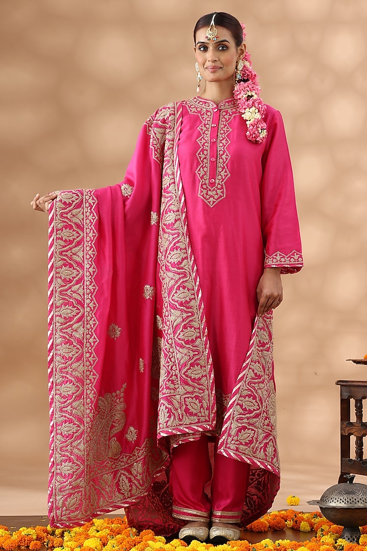 Hot Pink Banarasi Chanderi Kasab Embroidered Kurta Set by Nia By Sonia Ahuja at Pernia's Pop Up Shop