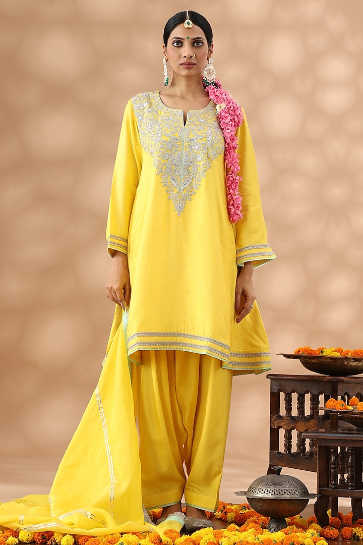 Marigold Yellow Cotton Kasab Embroidered Kurta Set by Nia By Sonia Ahuja at Pernia's Pop Up Shop