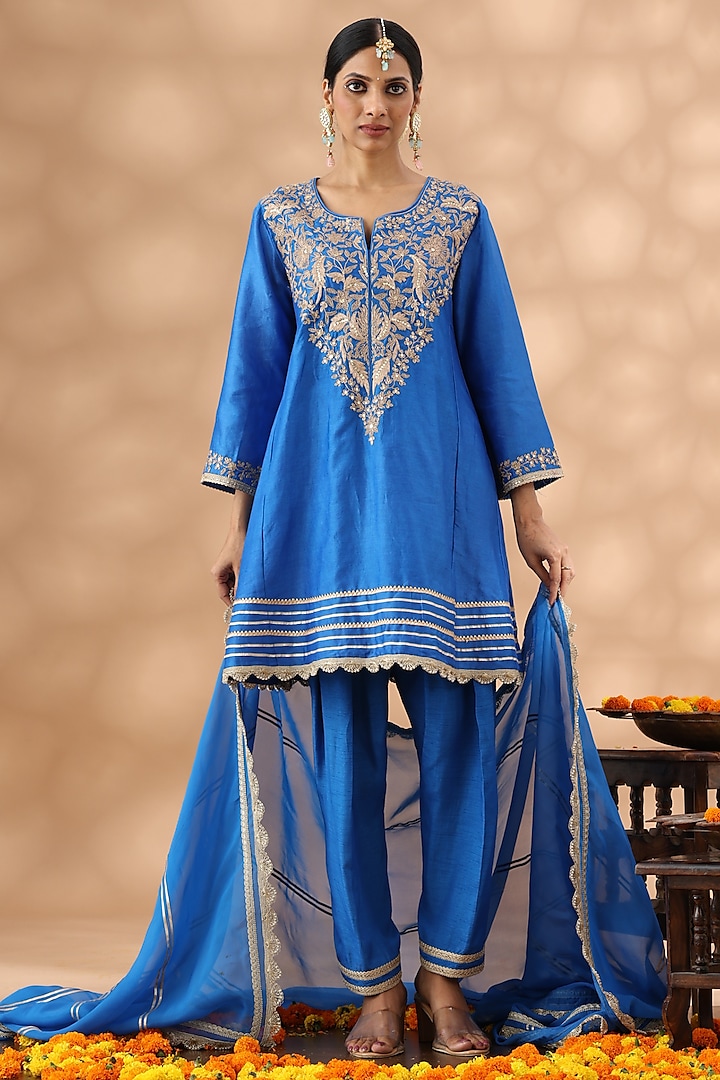 Mid Blue Banarasi Chanderi Kasab Embroidered Kalidar Kurta Set by Nia By Sonia Ahuja at Pernia's Pop Up Shop