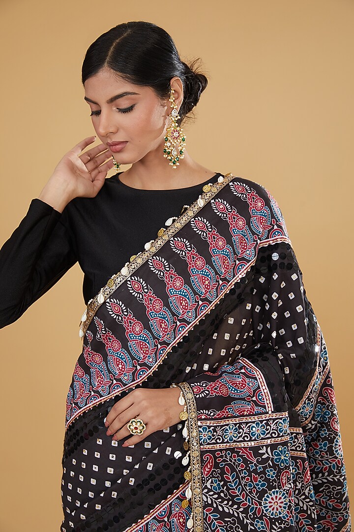 Black Viscose Crepe Bandhej & Ajrakh Printed Wedding Saree Set by Nitya Bajaj at Pernia's Pop Up Shop