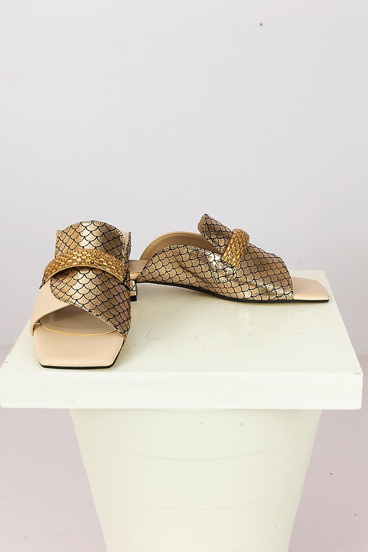 Cream Fabric Sequins Embellished Tote Handbag With Heels by Niche Label at Pernia's Pop Up Shop