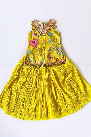 Yellow Lurex Skirt Set For Girls by Little Nida