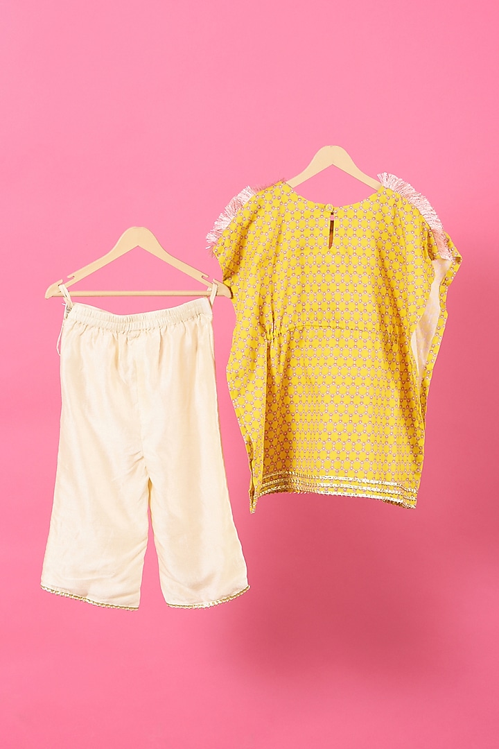 Yellow Printed Kaftan Set For Girls by Little Nida at Pernia's Pop Up Shop