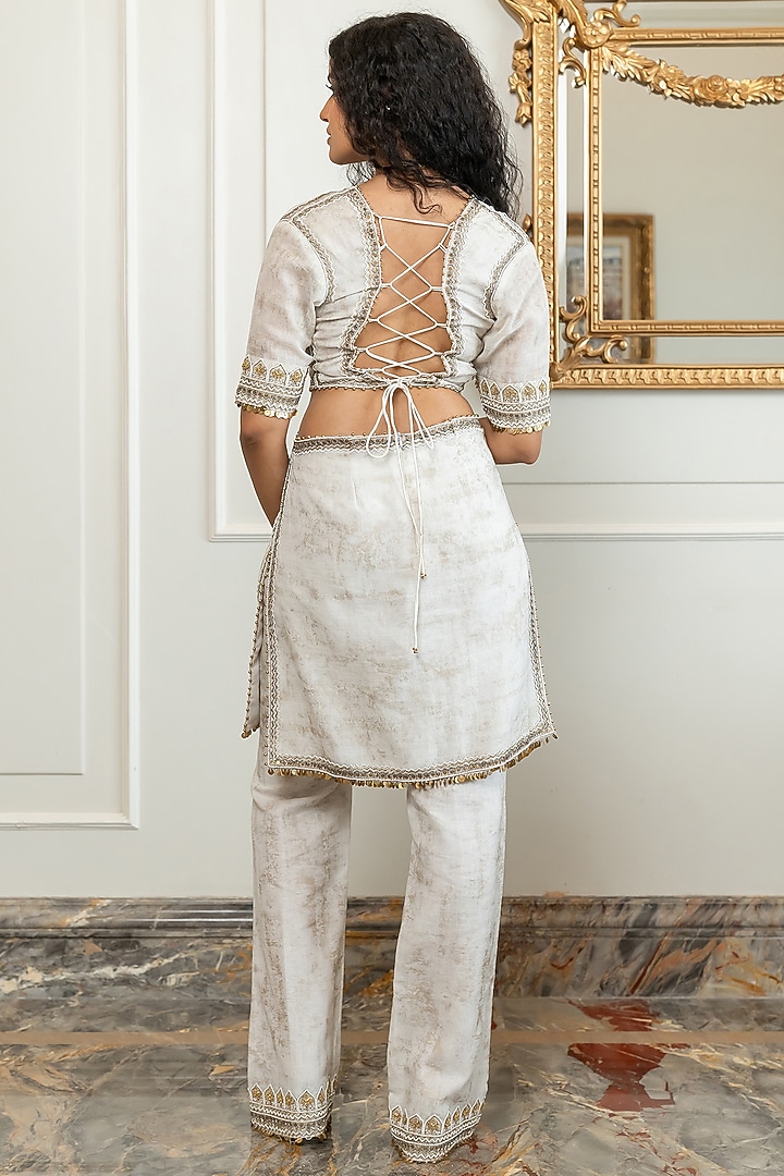 Ivory Silk Foil Hand Embroidered Kurta Set by Nidhi Halani at Pernia's Pop Up Shop