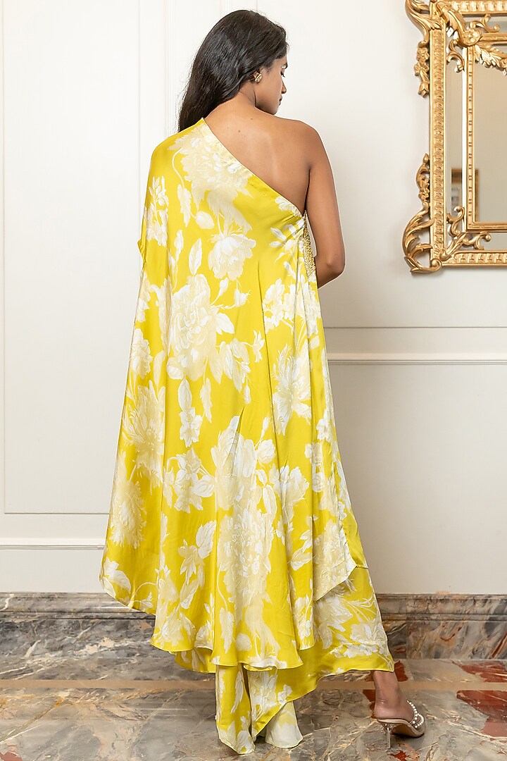 Yellow Cotton Satin Hand Embroidered Kaftan Set by Nidhi Halani at Pernia's Pop Up Shop