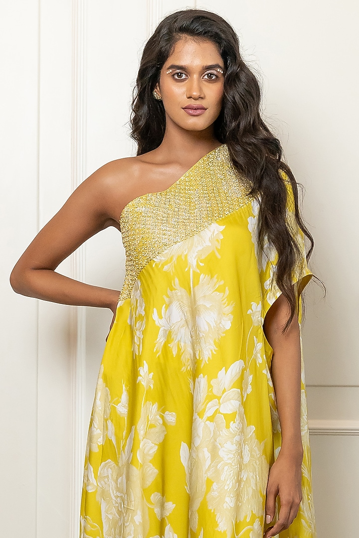 Yellow Cotton Satin Hand Embroidered Kaftan Set by Nidhi Halani at Pernia's Pop Up Shop