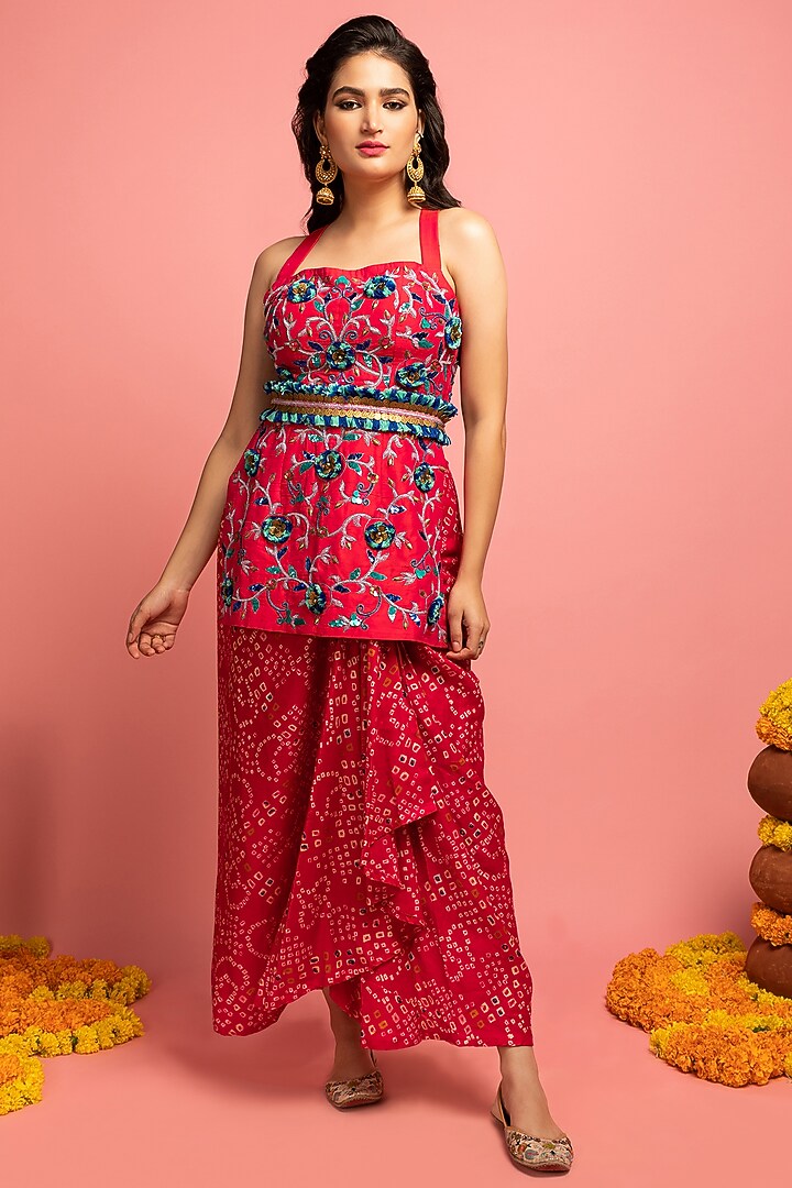 Hot Pink Embroidered Kurta Set by Nitara Dhanraj Label at Pernia's Pop Up Shop