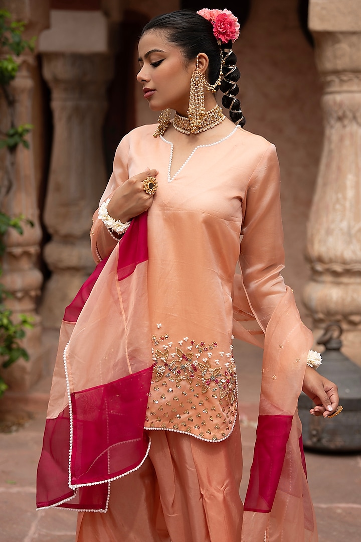 Peach Organza Cutdana Hand Embroidered Kurta Set by NIKUNJ BY NIIDHI BAJAJ at Pernia's Pop Up Shop