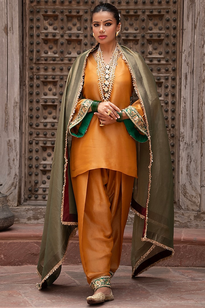Mustard-Orange Tissue Zardosi Embroidered Kurta Set by NIKUNJ BY NIIDHI BAJAJ at Pernia's Pop Up Shop