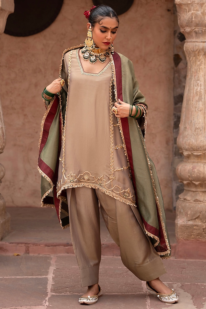 Olive Gold Tissue Resham Embroidered Kurta Set by NIKUNJ BY NIIDHI BAJAJ at Pernia's Pop Up Shop
