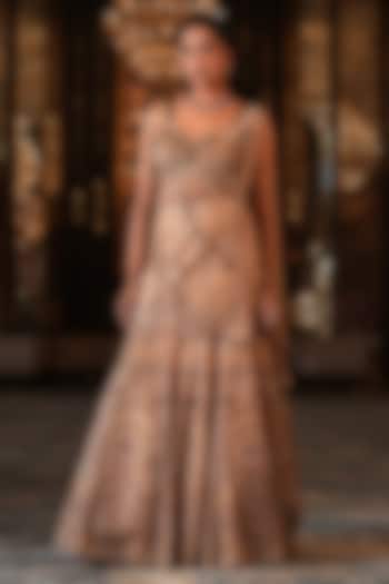 Golden Net Hand Embroidered Fish-Cut Wedding Lehenga Set by NIKUNJ BY NIIDHI BAJAJ at Pernia's Pop Up Shop