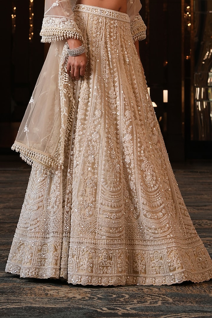 Off-White Net Hand Embroidered Wedding Lehenga Set by NIKUNJ BY NIIDHI BAJAJ at Pernia's Pop Up Shop