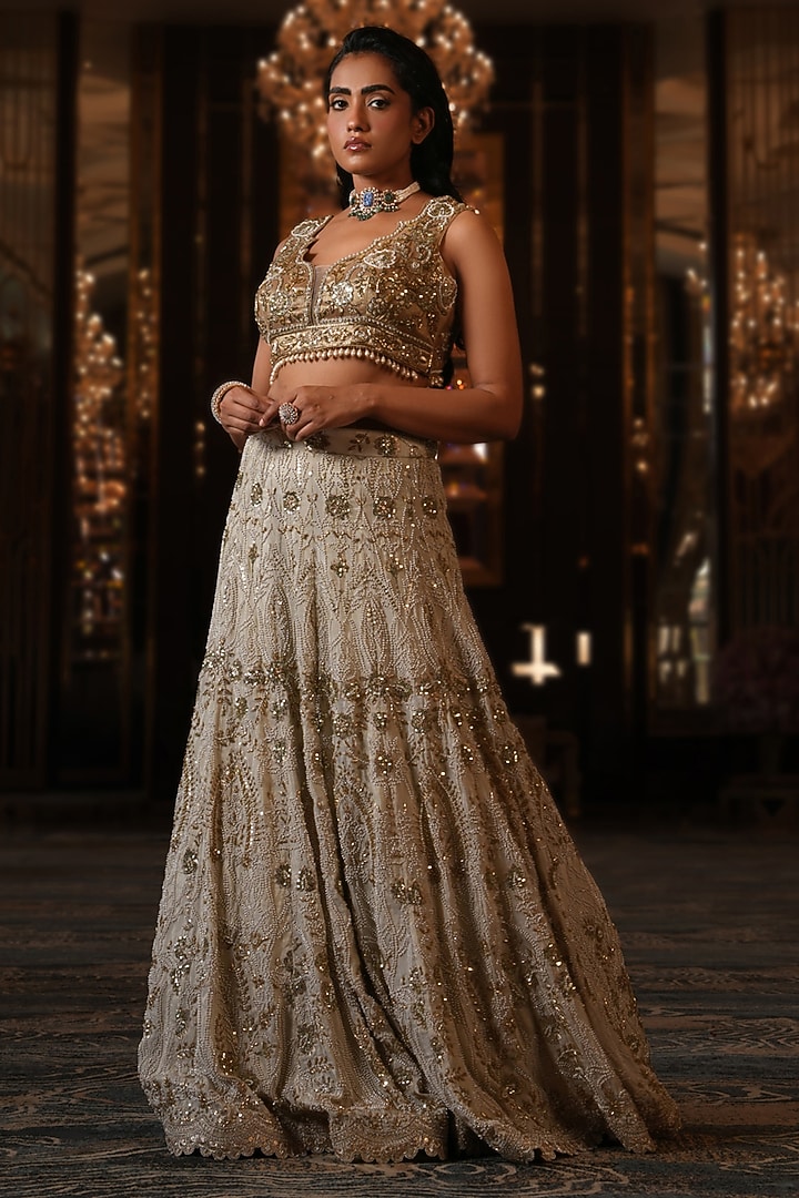 Off-White Net Hand Embroidered Wedding Lehenga Set by NIKUNJ BY NIIDHI BAJAJ at Pernia's Pop Up Shop