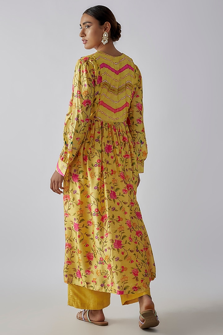 Yellow Silk Digital Printed & Mirror Embroidered Kurta Set by Ne'Chi at Pernia's Pop Up Shop