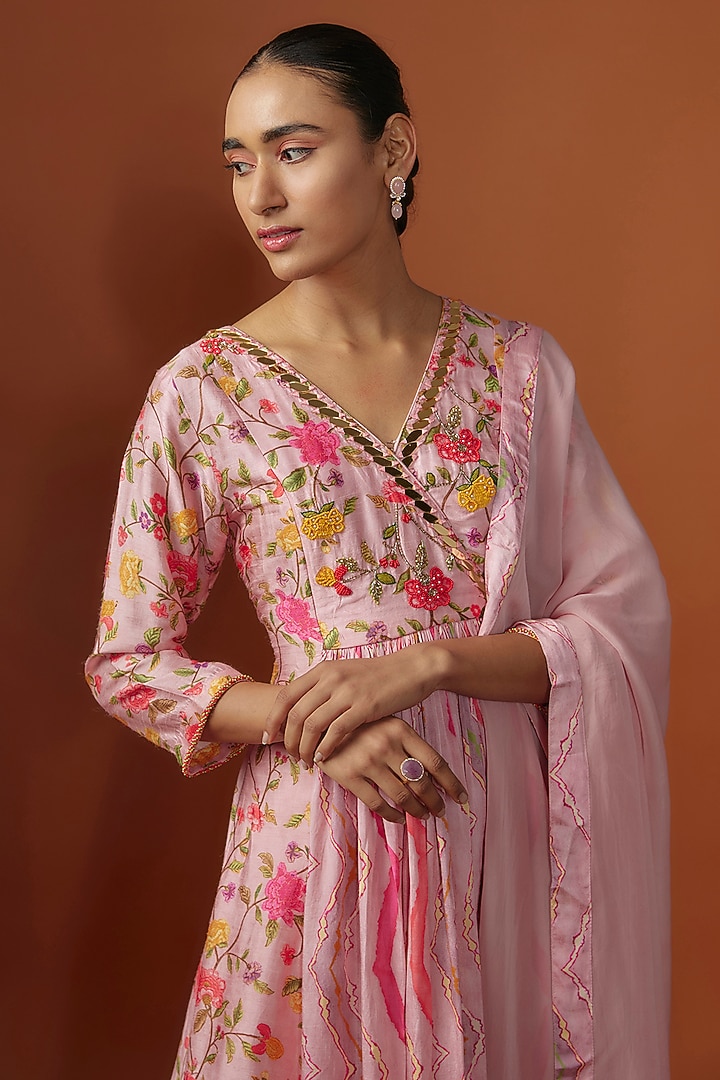 Pink Silk Floral Digital Printed & Mirror Embroidered Kurta Set by Ne'Chi at Pernia's Pop Up Shop