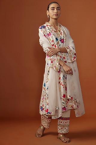 White Silk Floral Digital Printed & Mirror Embroidered Kurta Set by Ne'Chi