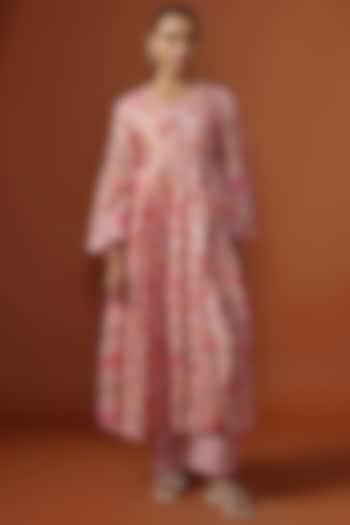 Pink Silk Digital Printed & Mirror Embroidered Kurta Set by Ne'Chi at Pernia's Pop Up Shop