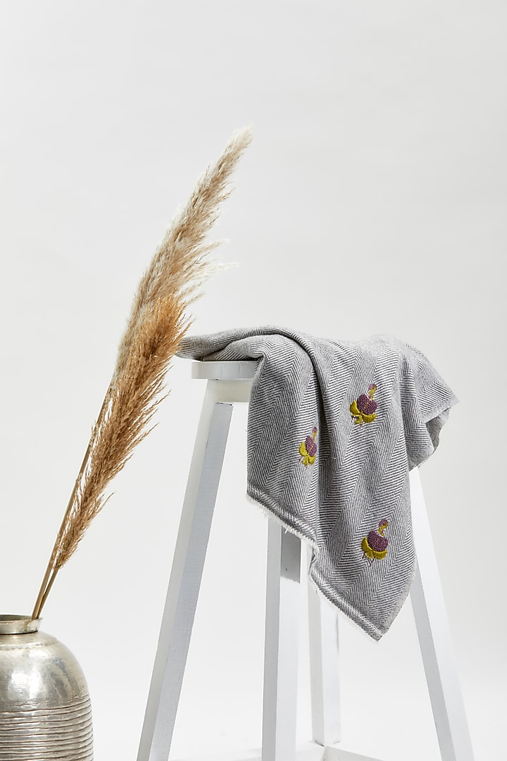 Grey Wool Embroidered Stole by Niiyaa at Pernia's Pop Up Shop