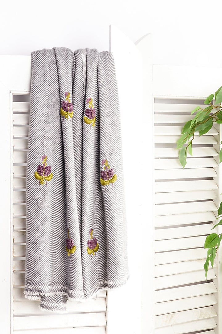 Grey Wool Embroidered Stole by Niiyaa at Pernia's Pop Up Shop