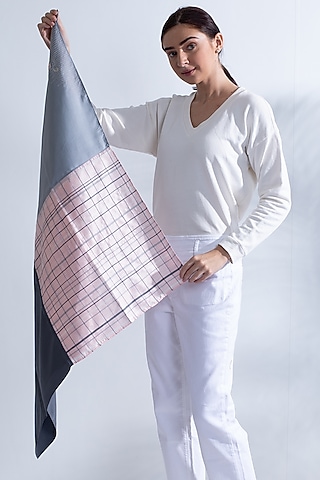 Grey Hand Embroidered Stole by Niiyaa