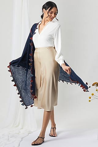 Blue Embroidered Stole by Niiyaa