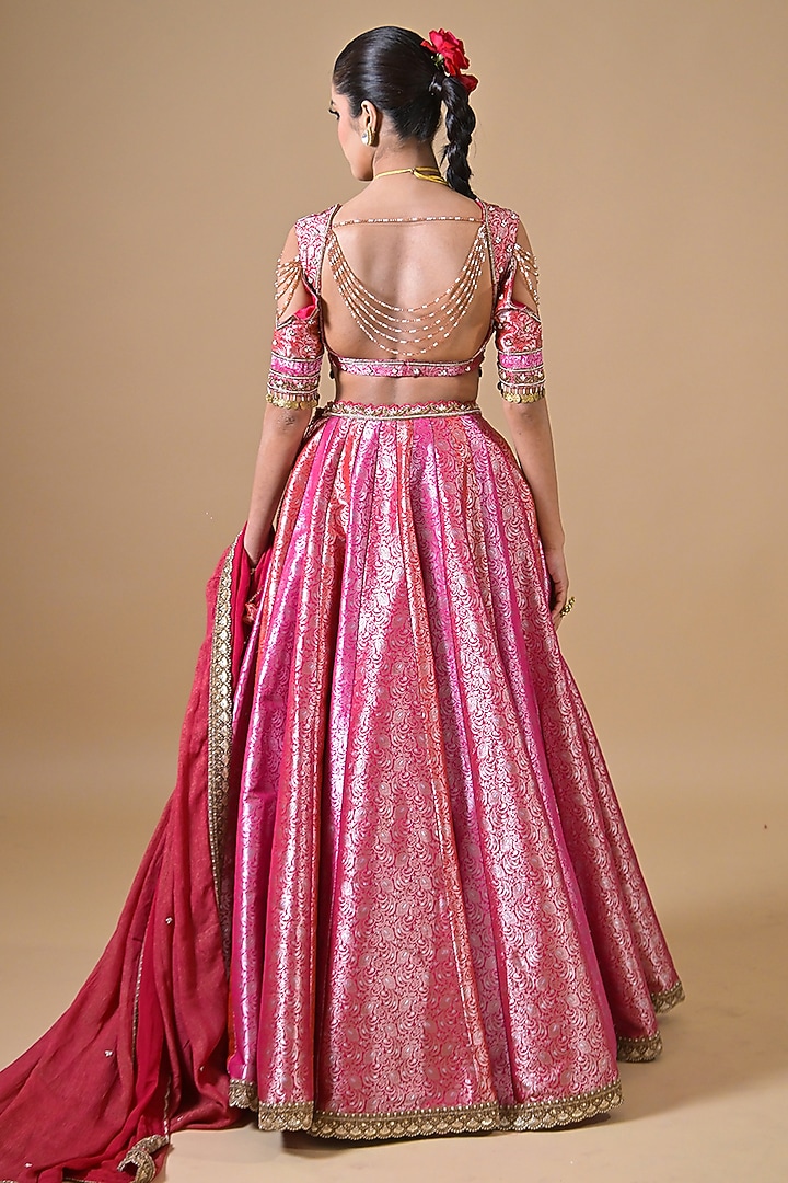 Gajri Pink Banarasi Silk Cutdana Hand Embroidered Wedding Lehenga Set by Label Nilansha Jain at Pernia's Pop Up Shop