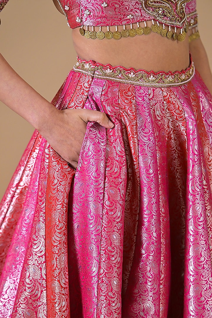Gajri Pink Banarasi Silk Cutdana Hand Embroidered Wedding Lehenga Set by Label Nilansha Jain at Pernia's Pop Up Shop