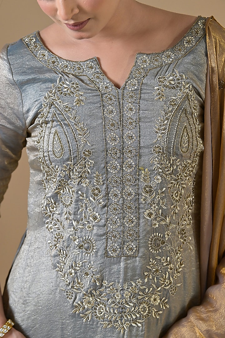 Silver Imported Tissue Zari Embroidered Kurta Set by Label Nilansha Jain at Pernia's Pop Up Shop