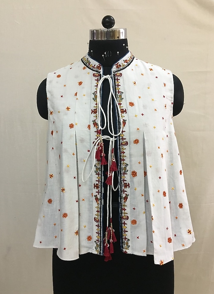 White Handwoven Cotton Embroidered Jacket by Nika at Pernia's Pop Up Shop