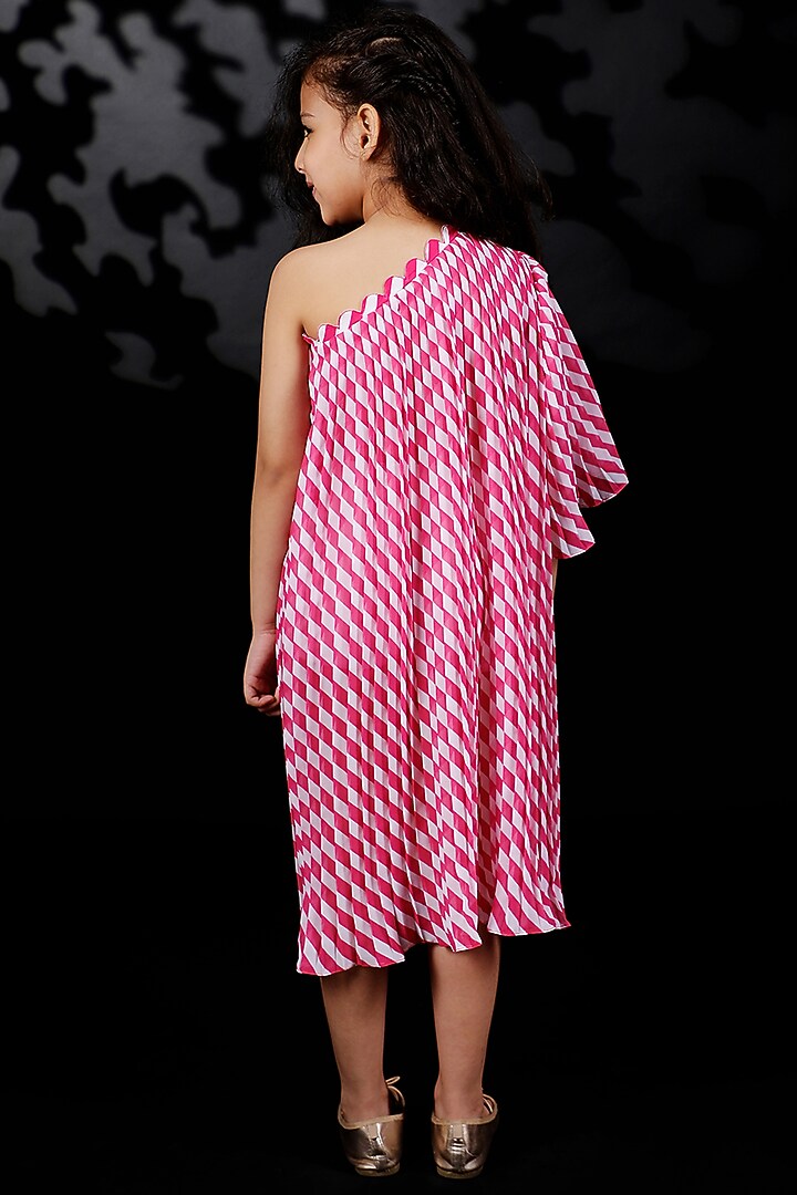 Pink Printed Dress For Girls by Nikasha Kidswear at Pernia's Pop Up Shop