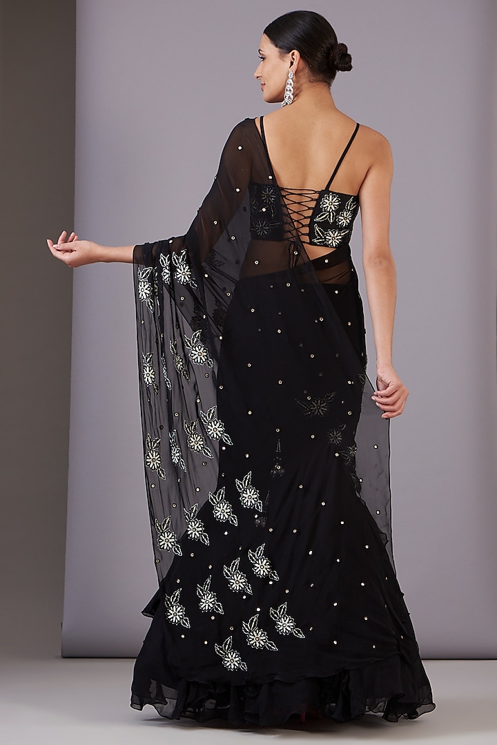 Black Applique Embroidered Saree Set Design by Ashima Leena at Pernia's Pop  Up Shop 2024