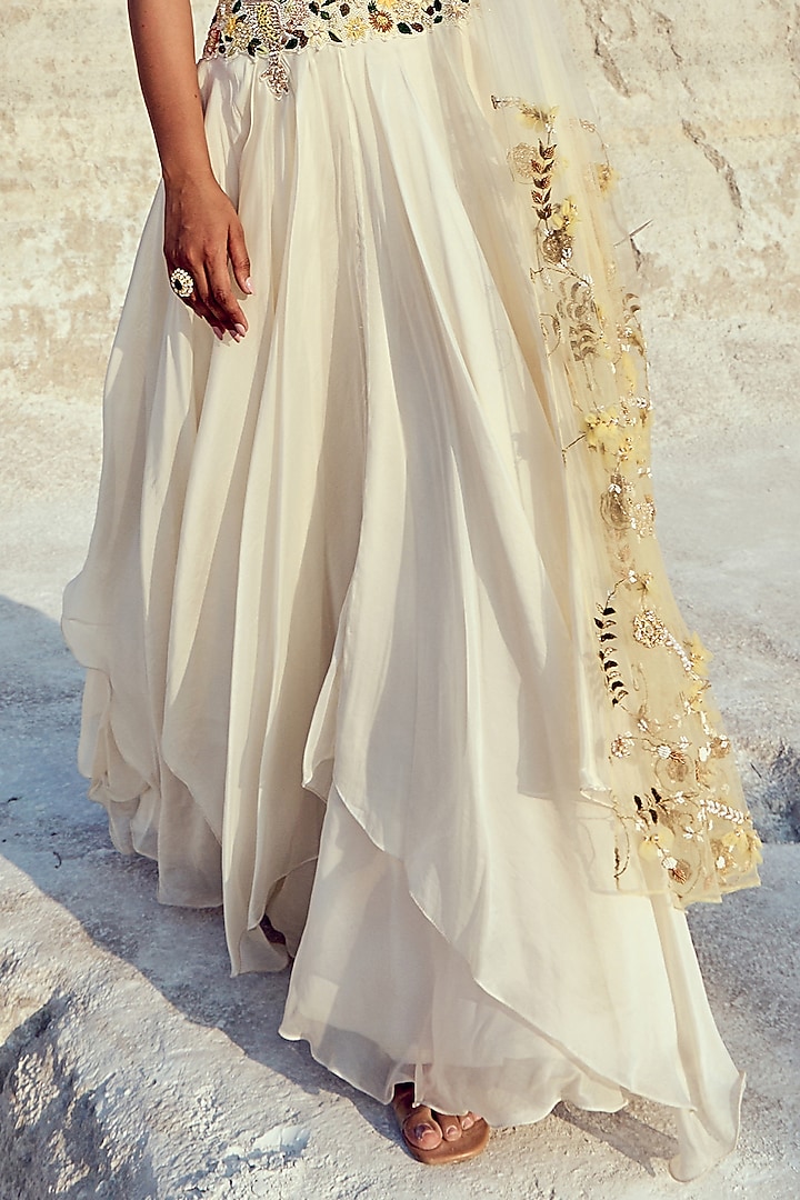 Ivory Organza & Jacquard Embroidered Wedding Lehenga Set by Nikita Vishakha at Pernia's Pop Up Shop