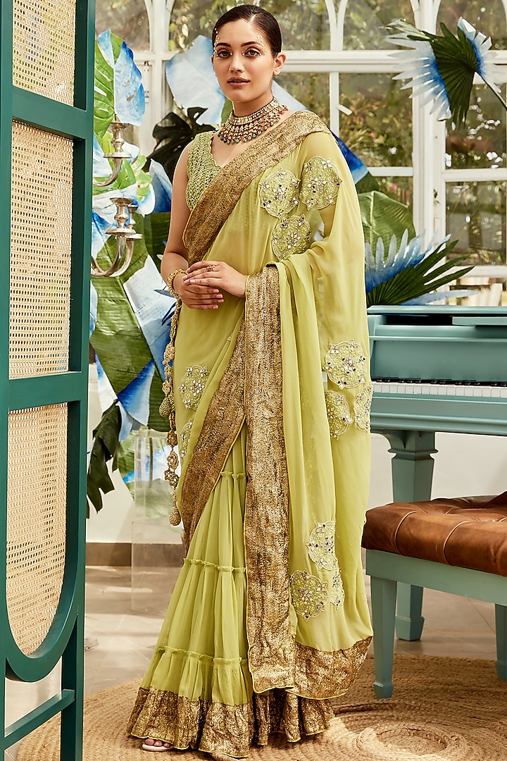 Green Resham Embroidered Saree Set by Nikita Vishakha