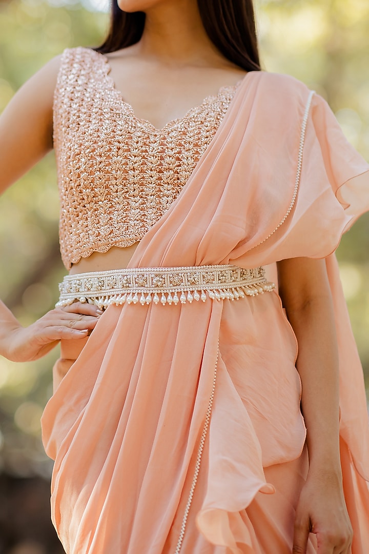 Peach Embroidered Wedding Saree Set by Nikita Vishakha at Pernia's Pop Up Shop