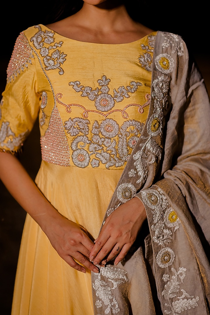 Yellow & Pink Embroidered Gown by Nikita Vishakha at Pernia's Pop Up Shop
