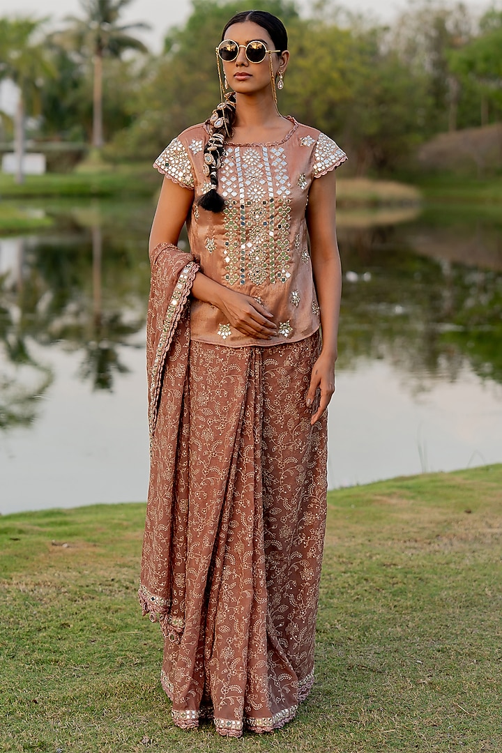 Copper Tissue & Organza Pre-Stitched Saree Set by Nikita Vishakha at Pernia's Pop Up Shop