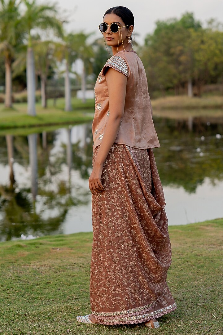 Copper Tissue & Organza Pre-Stitched Wedding Saree Set by Nikita Vishakha at Pernia's Pop Up Shop