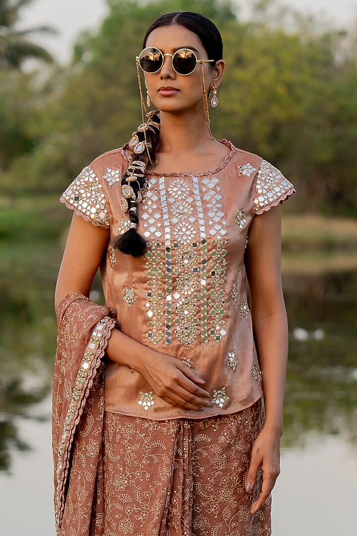 Copper Tissue & Organza Pre-Stitched Wedding Saree Set by Nikita Vishakha at Pernia's Pop Up Shop