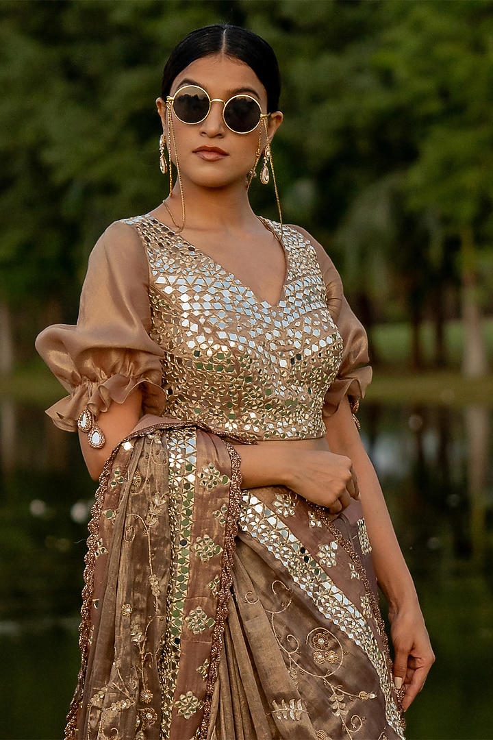 Bronze Tissue hand Embroidered Reception Saree Set by Nikita Vishakha at Pernia's Pop Up Shop