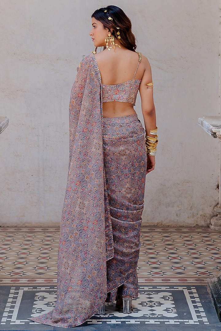 Grey Printed Wedding Saree Set by Nikita Vishakha at Pernia's Pop Up Shop