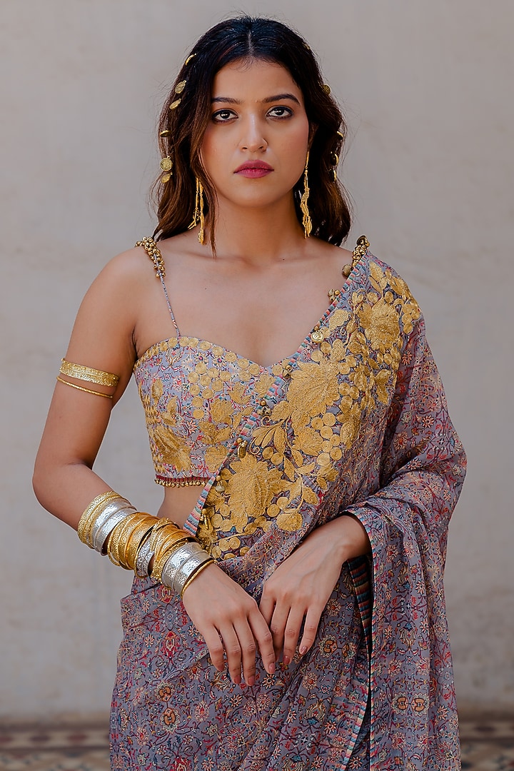 Grey Printed Wedding Saree Set by Nikita Vishakha at Pernia's Pop Up Shop