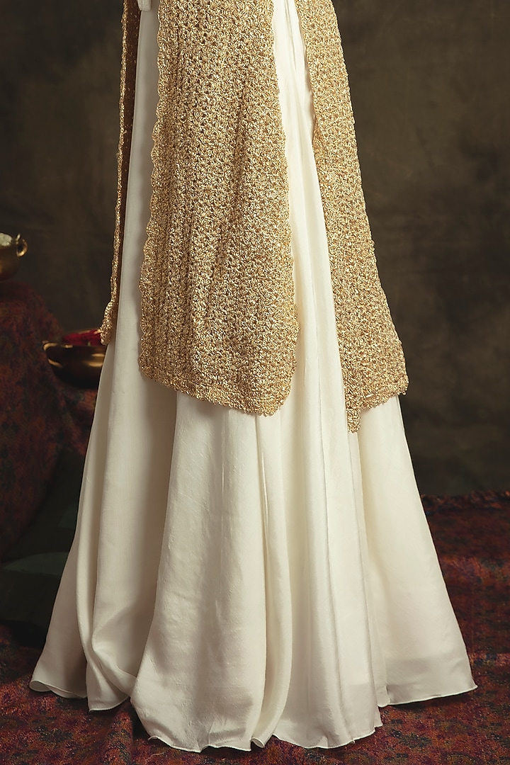 Pearl White Raw Silk Hand Embroidered Jacket Wedding Lehenga Set by Nikita Vishakha at Pernia's Pop Up Shop