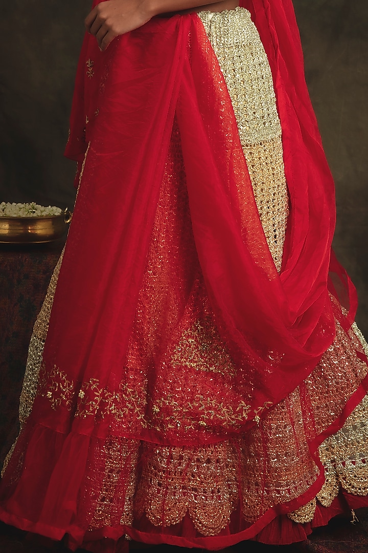 Pearl White & Auspicious Red Mesh Wedding Lehenga Set by Nikita Vishakha at Pernia's Pop Up Shop